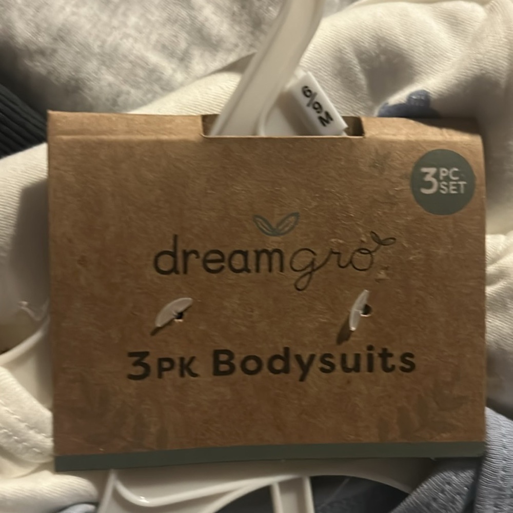 3 bodysuits - Picture 2 of 4
